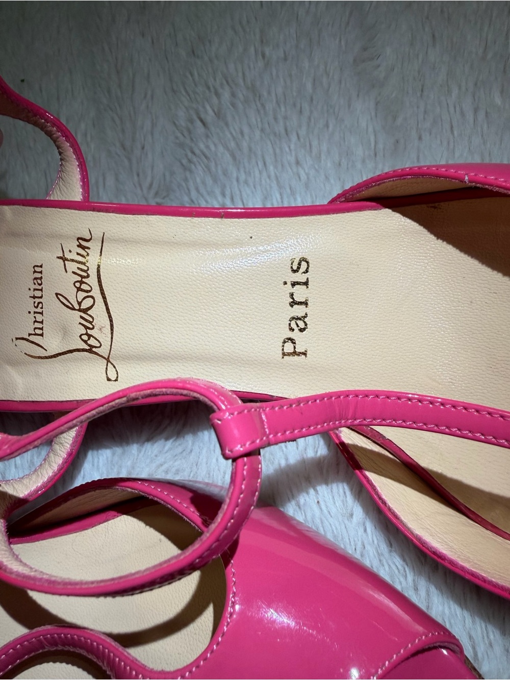 Gorgeous Christian Louboutin Red Heels - Picture 7 of 13